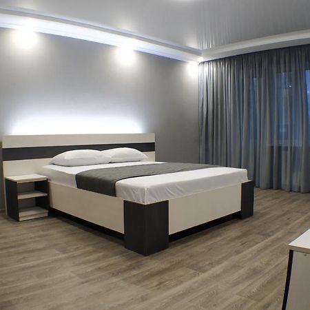 קריבוי רוג Двухкомнатный Люкс Центр Металлургов 19 Kr Apartments מראה חיצוני תמונה