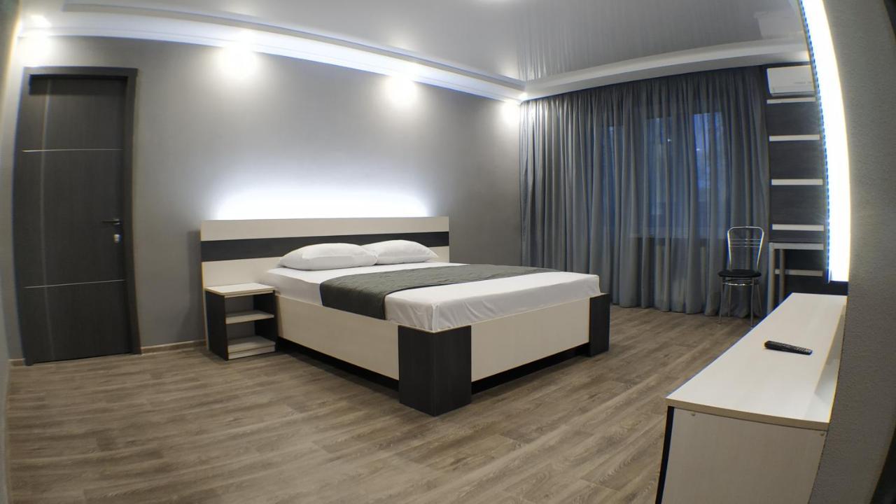קריבוי רוג Двухкомнатный Люкс Центр Металлургов 19 Kr Apartments מראה חיצוני תמונה
