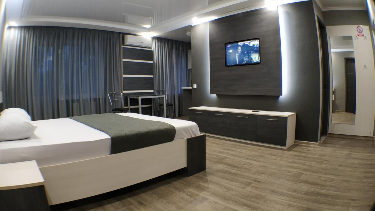 קריבוי רוג Двухкомнатный Люкс Центр Металлургов 19 Kr Apartments מראה חיצוני תמונה