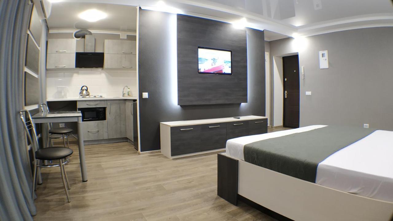 קריבוי רוג Двухкомнатный Люкс Центр Металлургов 19 Kr Apartments מראה חיצוני תמונה